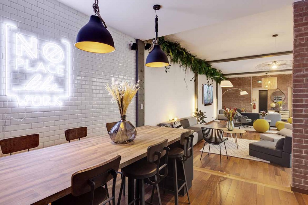 59 Rue De La Fontaine Au Roi Splendide loft sous verrière au coeur de Paris , lieu de tournage