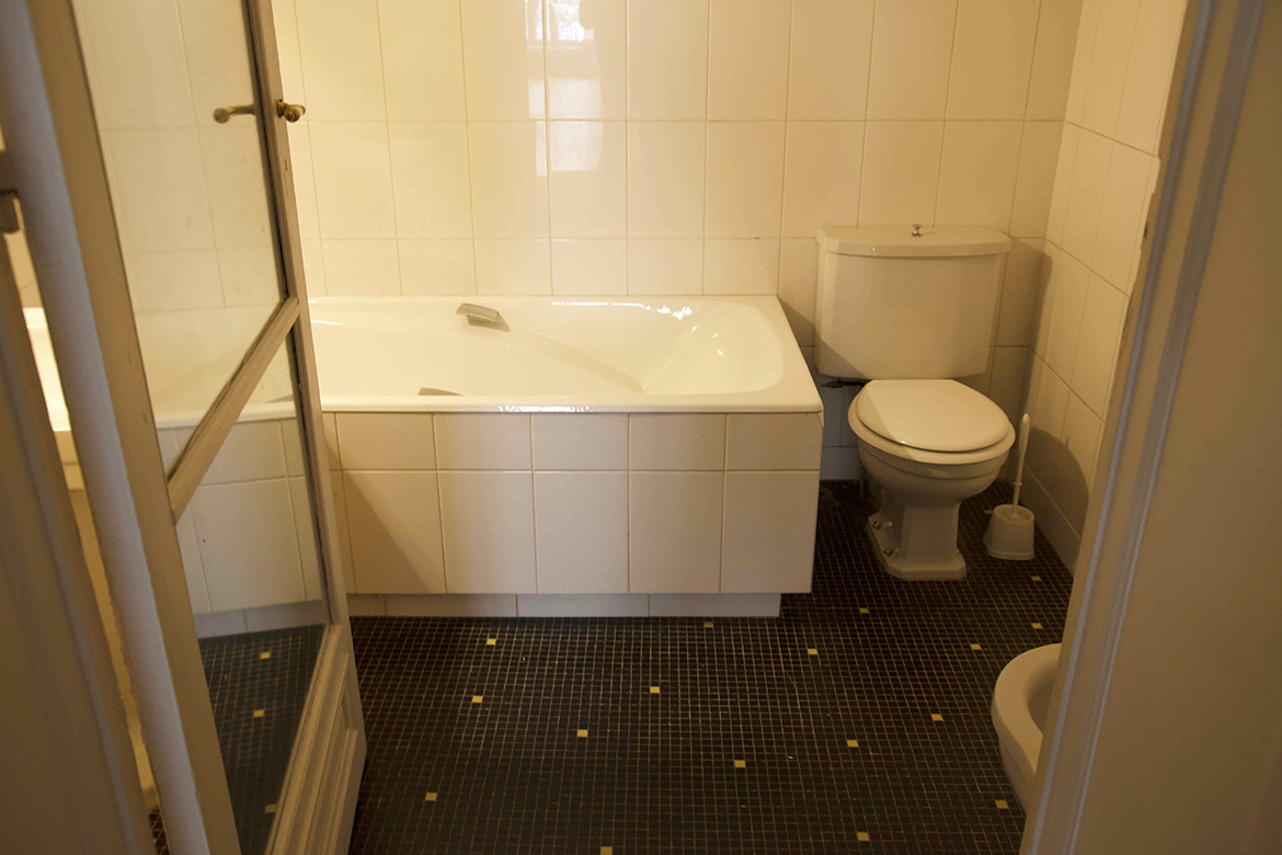 Appartement vide RDC Paris
