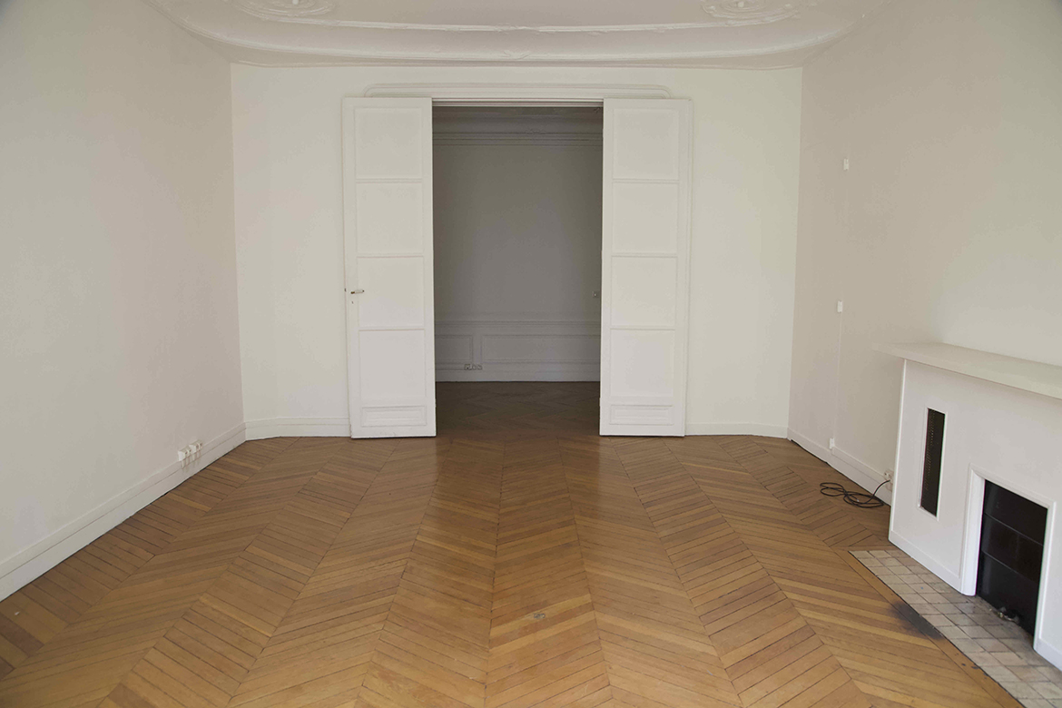 Appartement vide 1er étage Paris