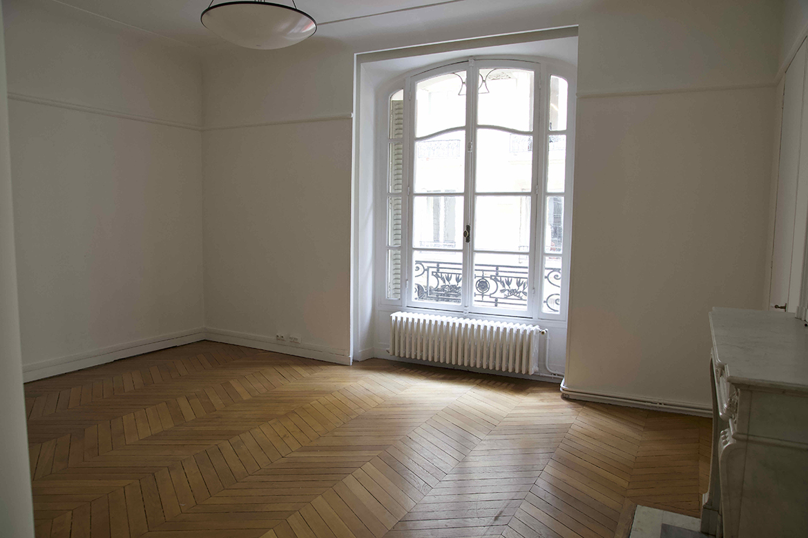 Appartement vide 1er étage Paris