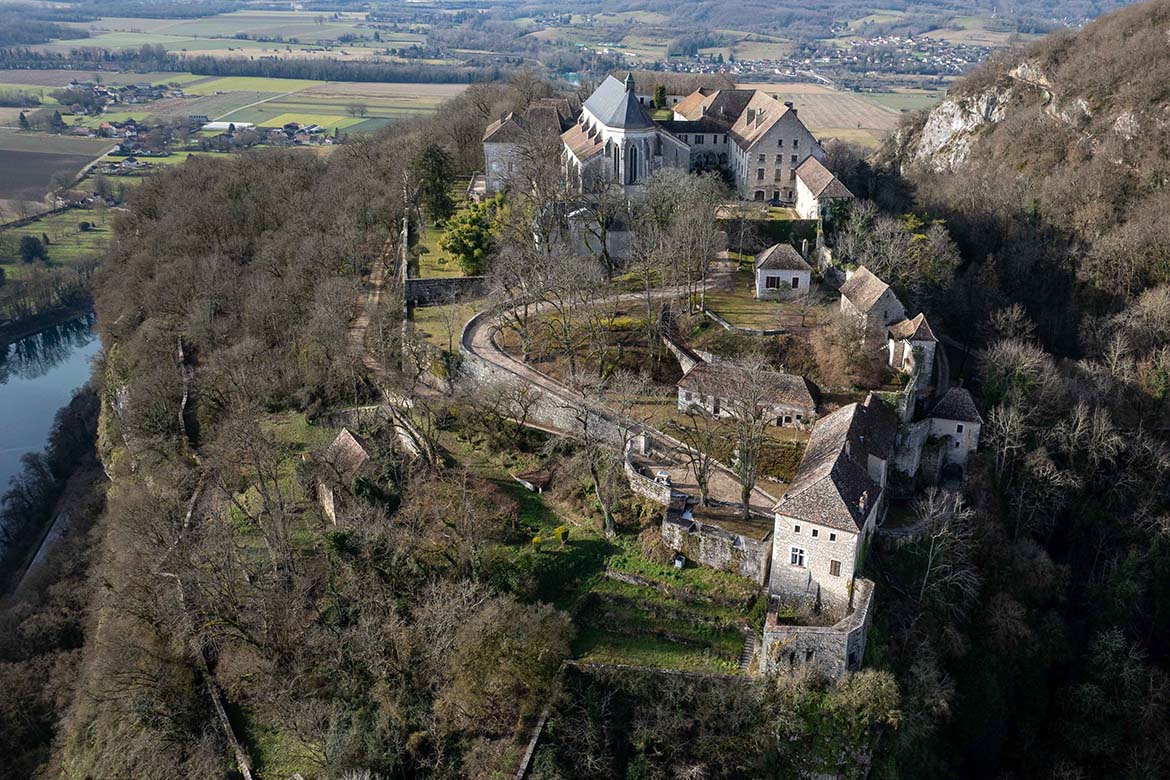 Chartreuse fortifiée sur les marches de la Savoie.