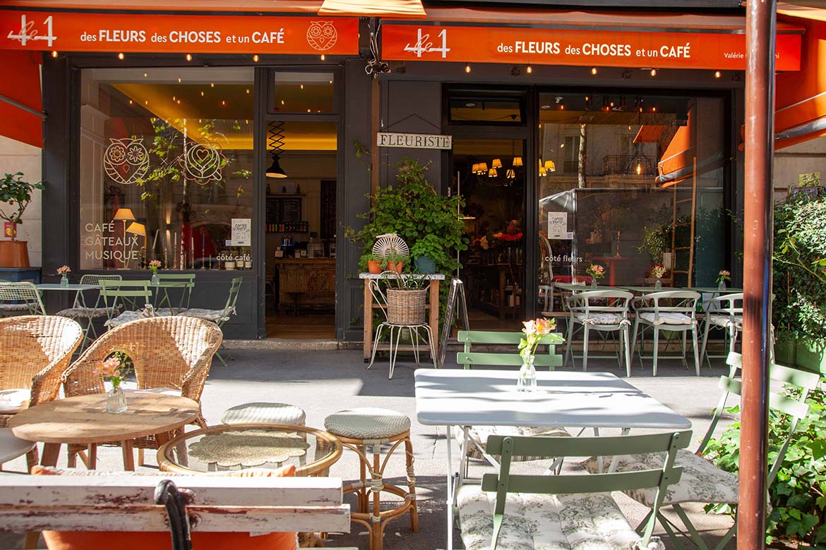 Le44, des fleurs, des choses et un café