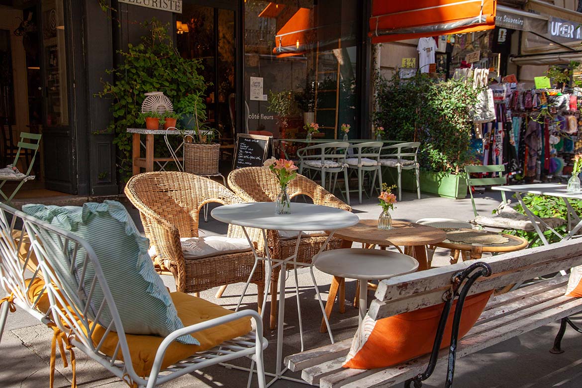 Le44, des fleurs, des choses et un café