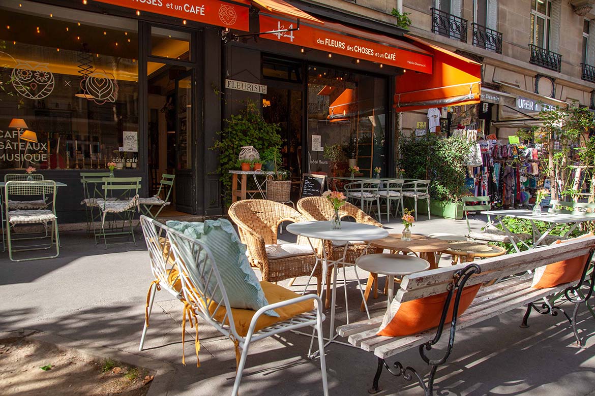 Le44, des fleurs, des choses et un café