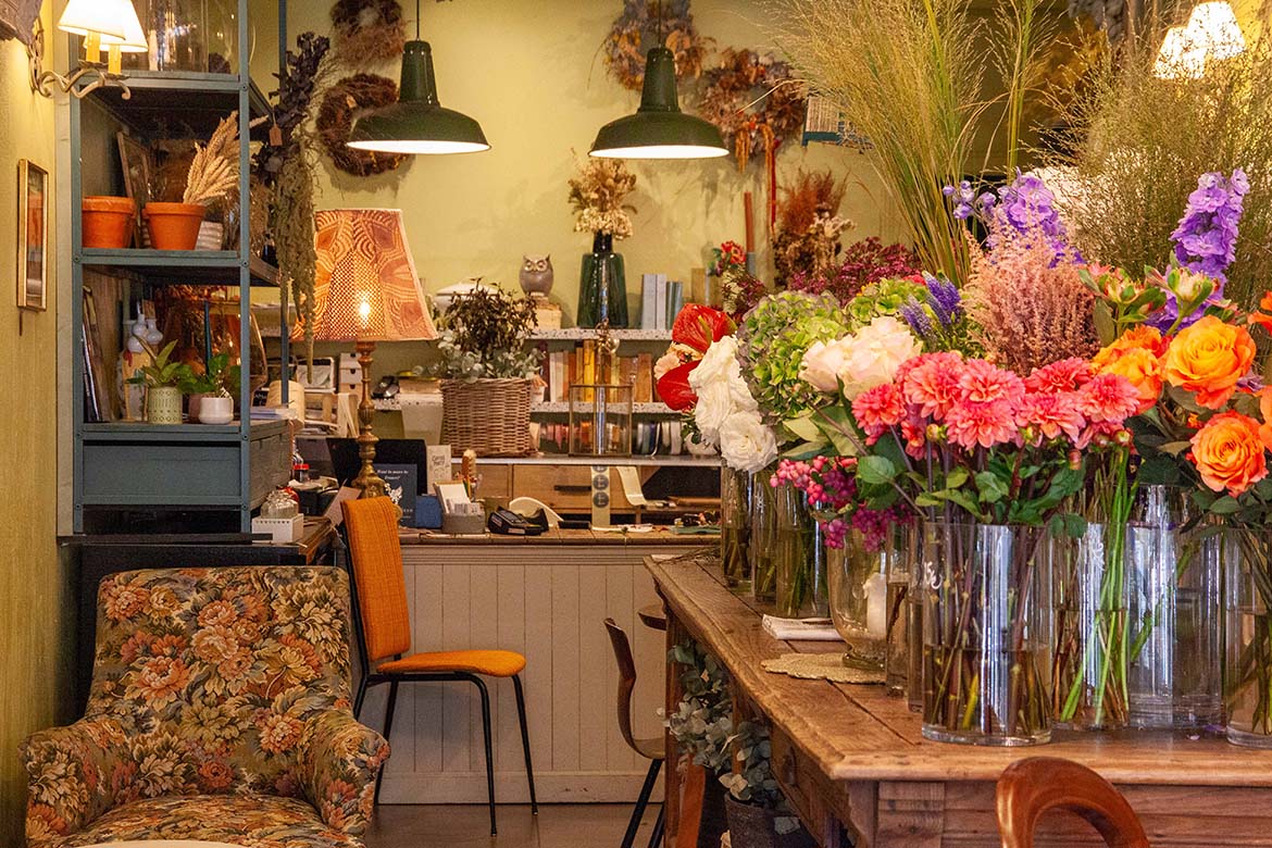 Le44, des fleurs, des choses et un café
