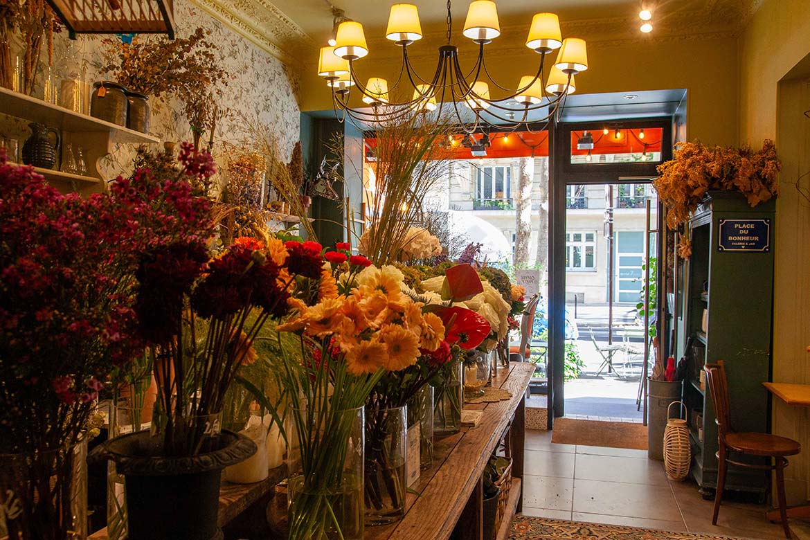 Le44, des fleurs, des choses et un café