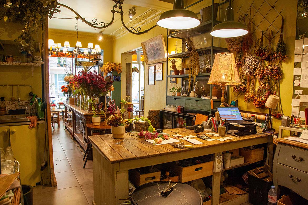 Le44, des fleurs, des choses et un café