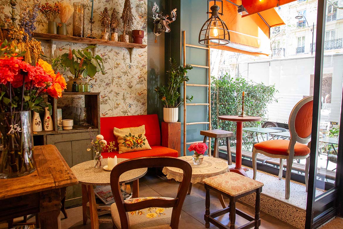 Le44, des fleurs, des choses et un café