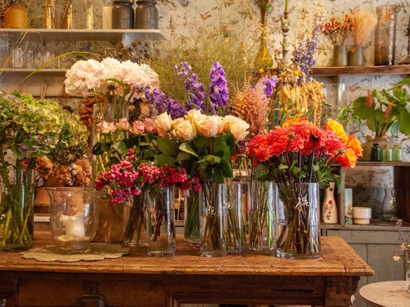 Le44, des fleurs, des choses et un café