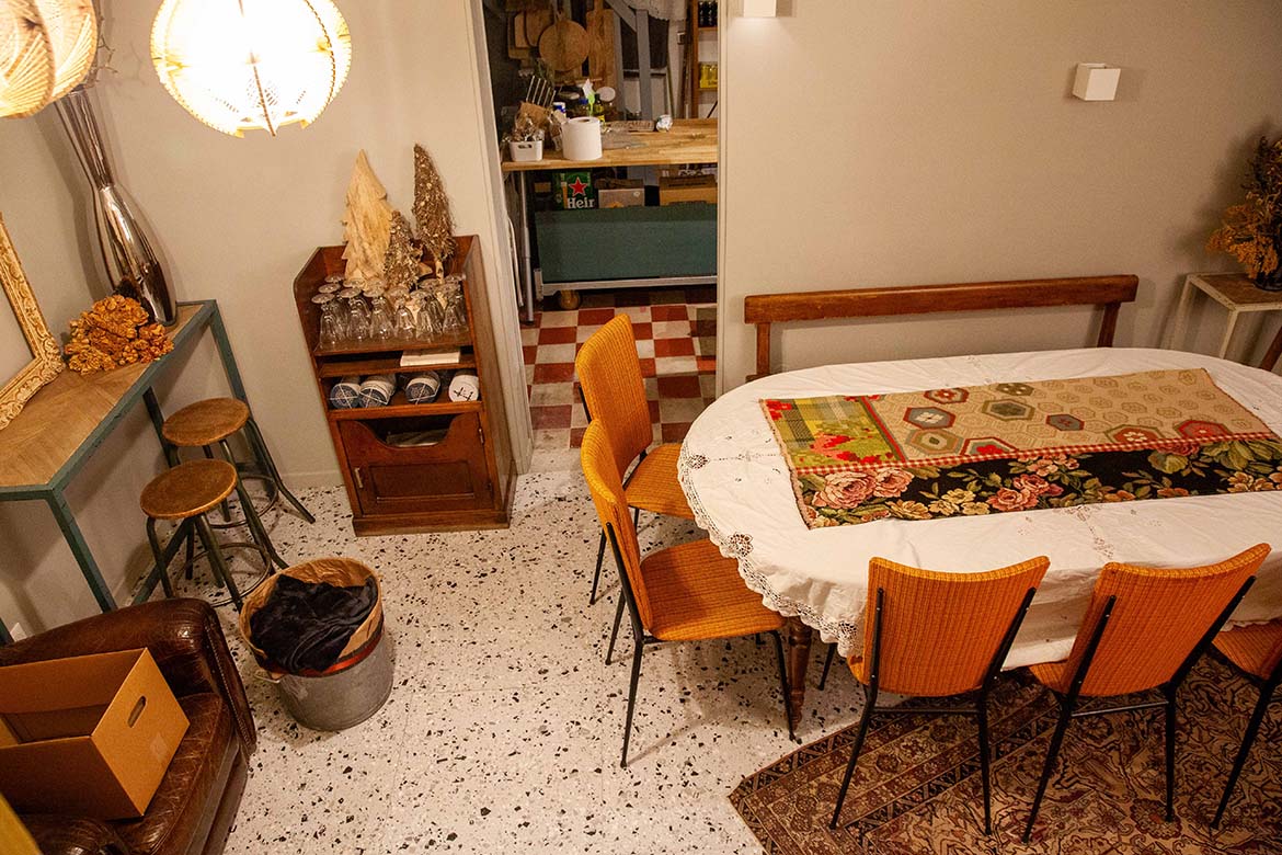 Le44, des fleurs, des choses et un café