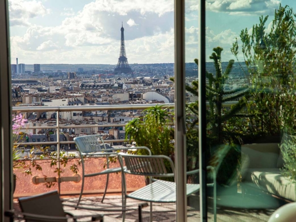 Duplex avec vue à 361° sur Paris